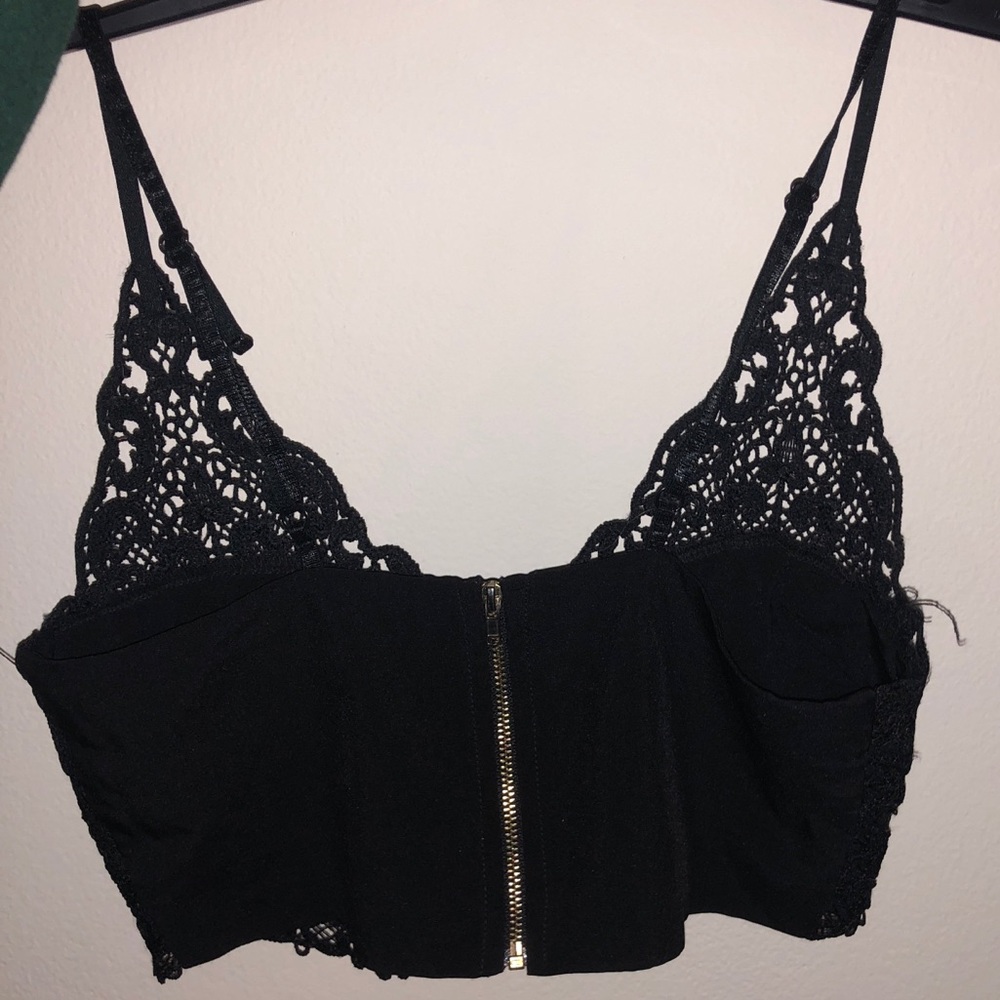 Lace crop top - Picture 2 of 2